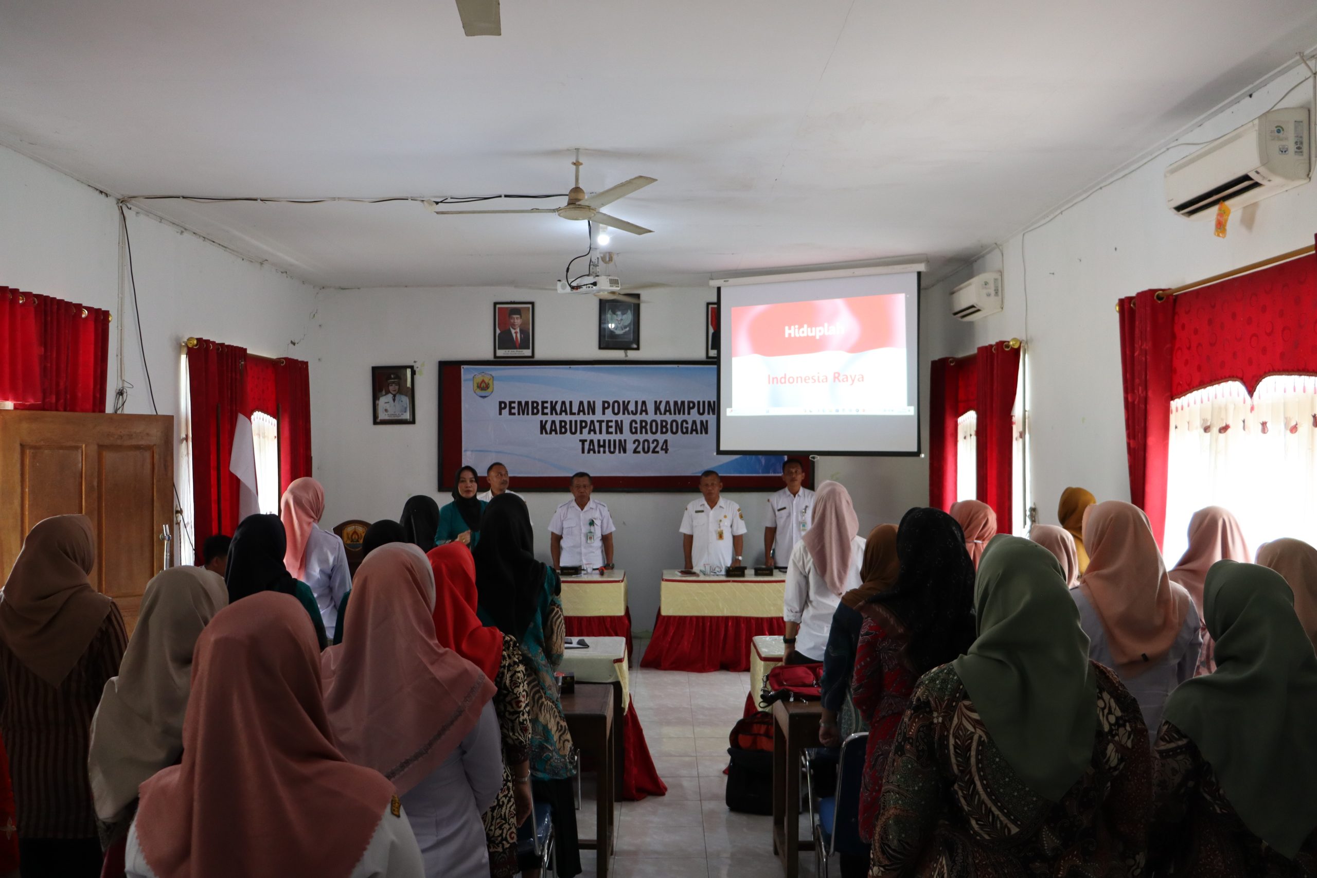 Pembekalan Kelompok Kerja Kampung KB di Aula Kecamatan Grobogan