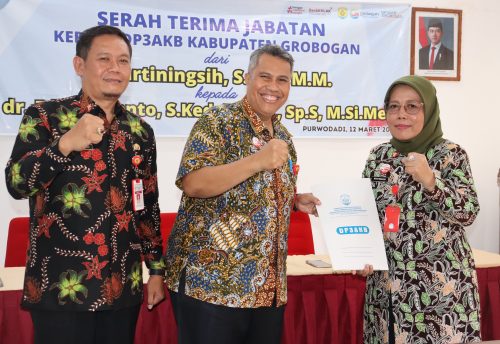 Estafet Kepemimpinan DP3AKB Grobogan: dr. Edi Mulyanto Resmi Terima Mandat Jabatan