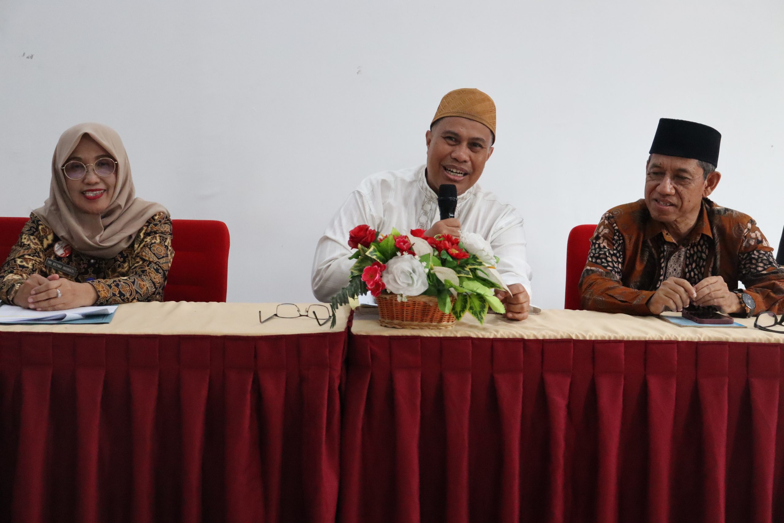 Sambut Kepala Dinas Baru, Pegawai DP3AKB Grobogan Gelar Kajian Ramadhan dan Aksi Bersih Lingkungan